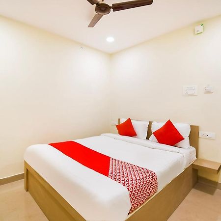 Oyo Flagship 45586 Hotel Airport Inn Rāipur Exterior foto