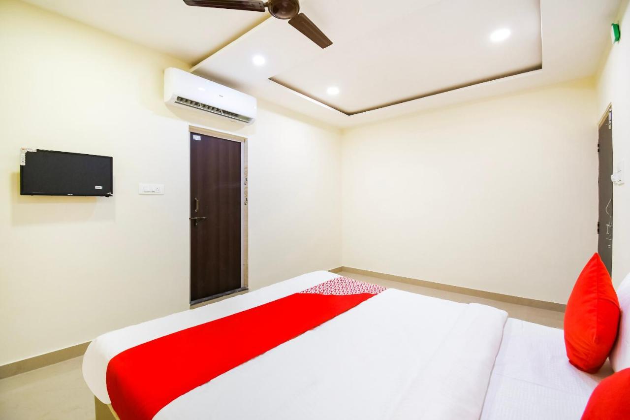Oyo Flagship 45586 Hotel Airport Inn Rāipur Exterior foto